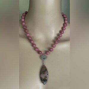 24 inch Rhodonite Gemstone bead necklace NWOT
